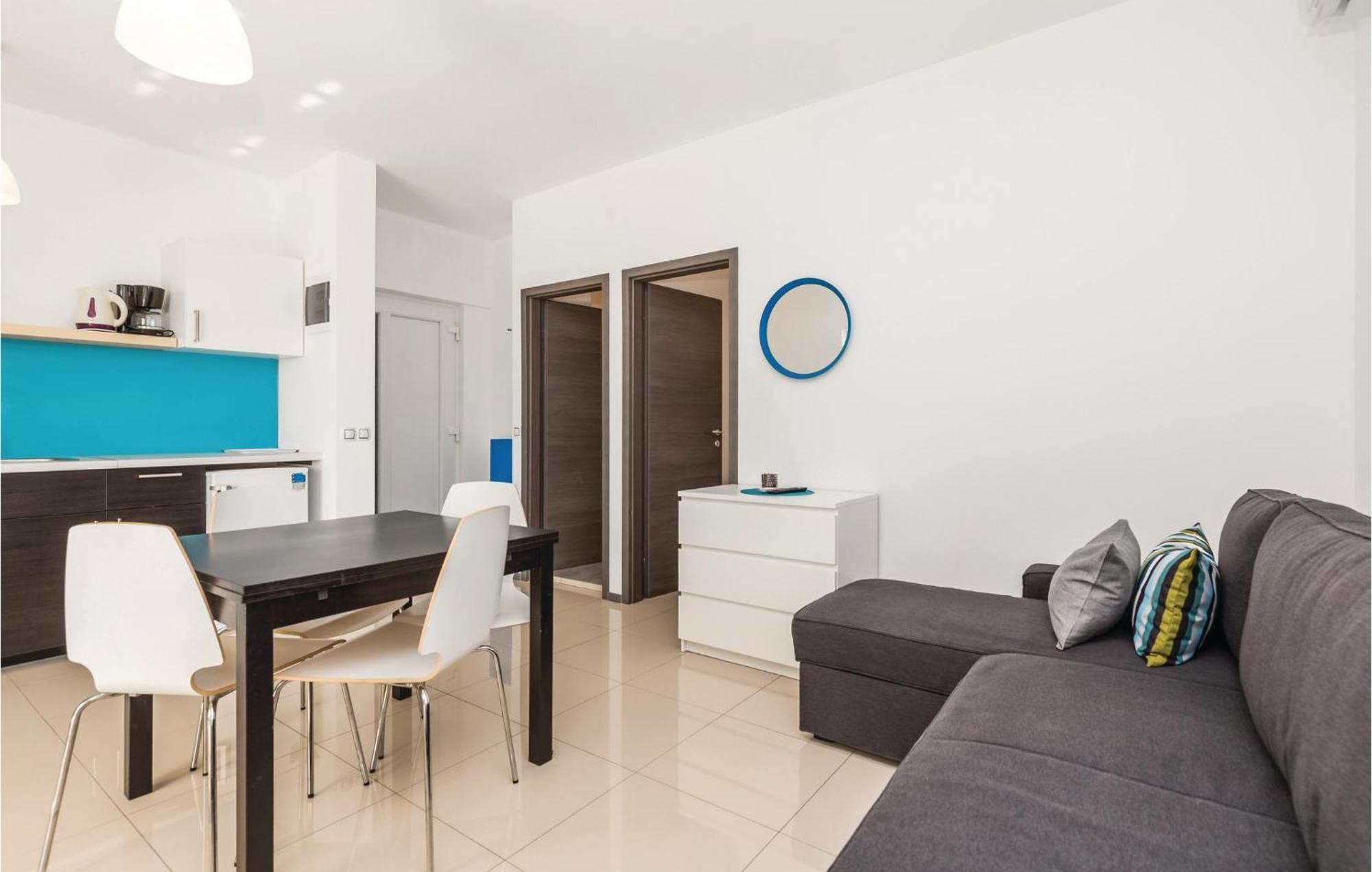 Nice Apartment In Mandre With Wifi Exteriör bild